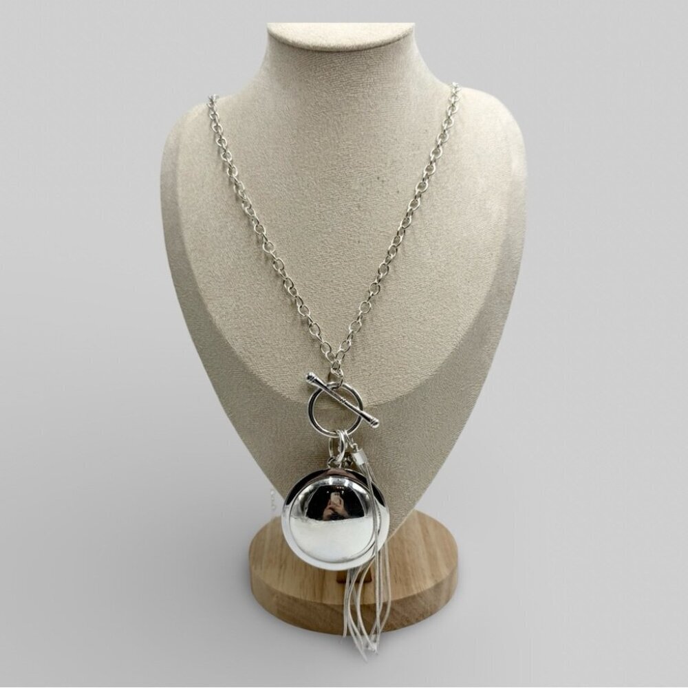 C1946 Silver Tone Tussle Large Pendant Drop Toggle Necklace